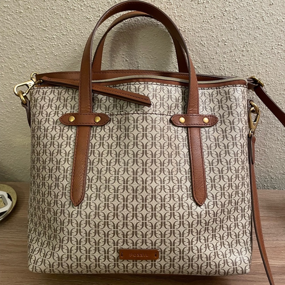 BROWN/TAN FOSSIL CROSSBODY PURSE